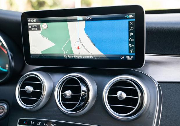 Mercedes Classe C 2018 schermo touch sistema multimediale