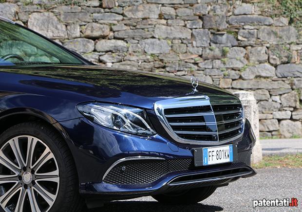 Mercedes Classe E 220 d SW griglia anteriore