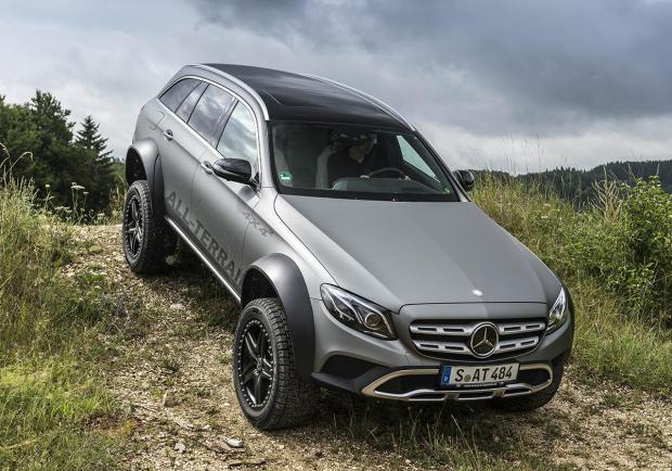 Mercedes Classe E All-Terrain 4x4 al quadrato immagine