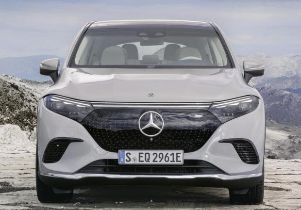 Mercedes EQS SUV