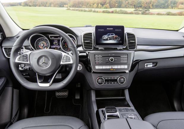 Mercedes gamma 4MATIC GLS interni