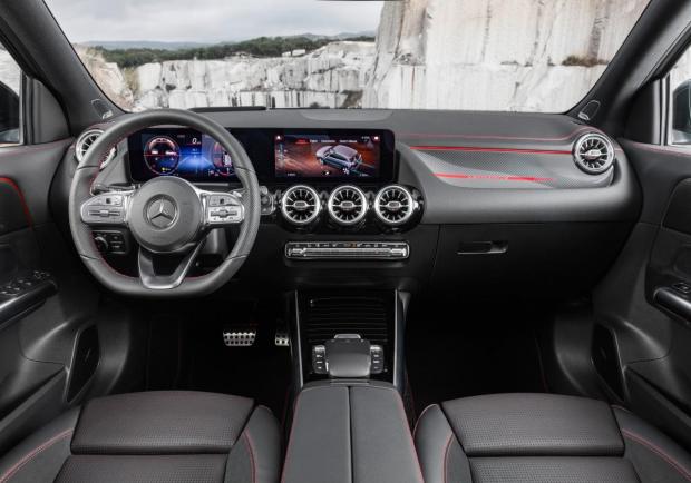 Mercedes GLA 2020 interni