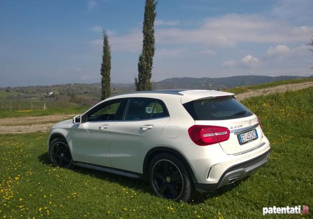 Mercedes GLA 220 CDI 4Matic tre quarti posteriore