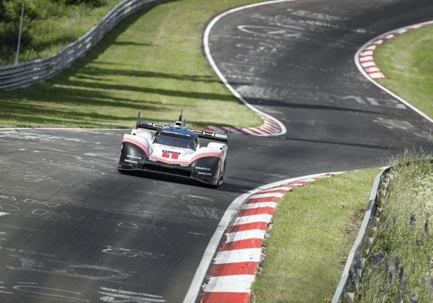 Michelin e Porsche: nessuno come loro al Nurburgring