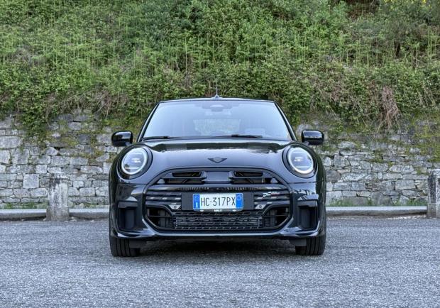 Mini Cabrio John Cooper Works 11