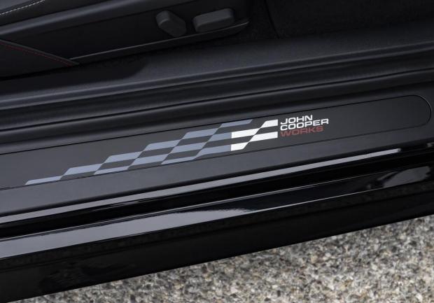 Mini Cooper S John Cooper Works battitacco