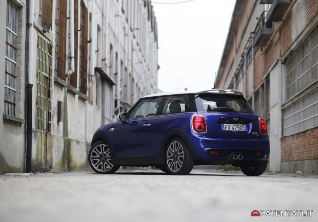 Mini Cooper SD posteriore