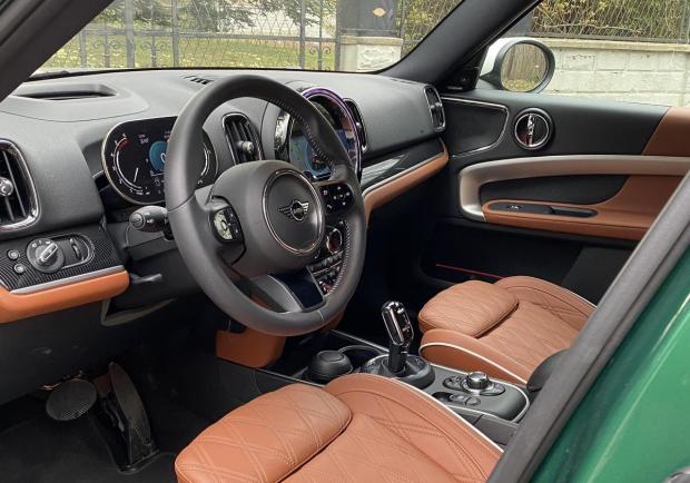 Mini Countryman Cooper SD All4 Racing Green interni