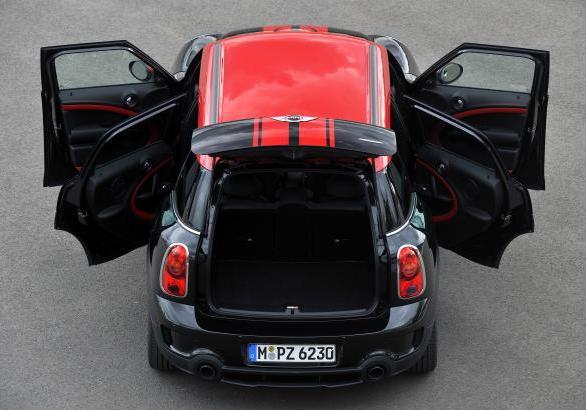 Mini Countryman John Cooper Works dall'alto