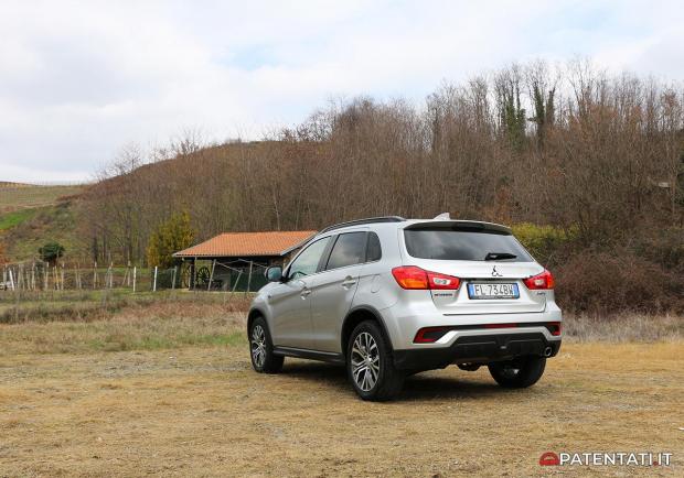 Mitsubishi ASX 1.6 2WD tre quarti posteriore