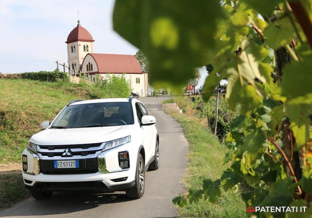 Mitsubishi ASX 2.0 CVT 2WD anteriore foto