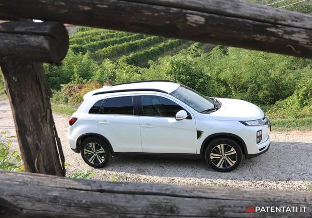 Mitsubishi ASX 2.0 CVT 2WD profilo