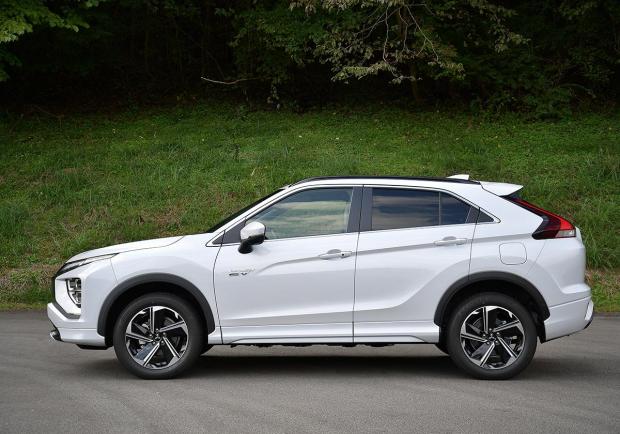 Mitsubishi Eclipse Cross PHEV foto profilo