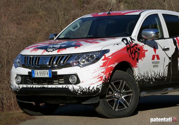 Mitsubishi L200 Double Cab 2.4 DI-D 4WD sezione anteriore