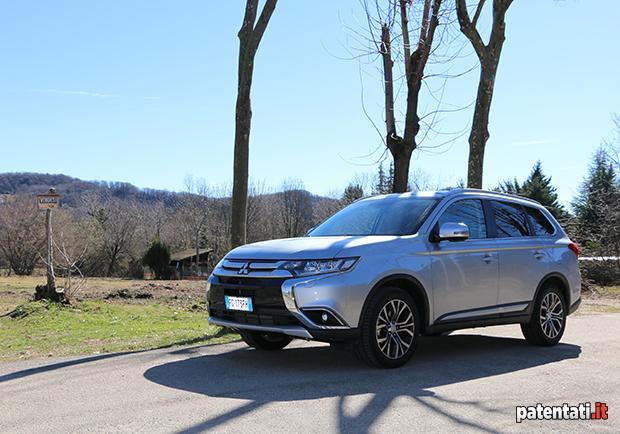 Mitsubishi Outlander 2.2 DI-D 4WD 7 posti 3