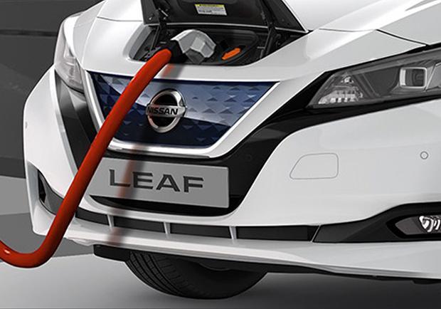 Nissan, le batterie di Leaf per fare luce 05