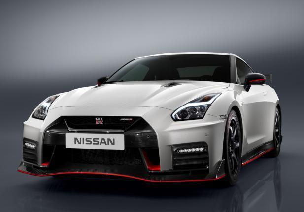Nissan GT-R NISMO frontale