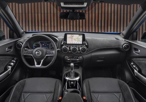 Nissan Juke Hybrid 2023 interni