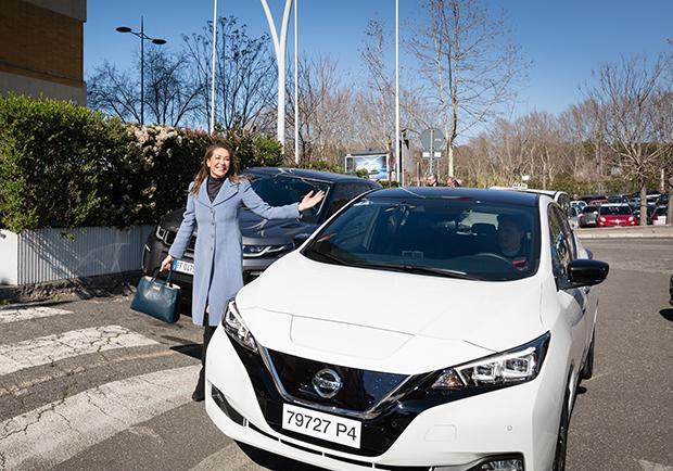 Nissan Leaf, icona green al Ministero 02