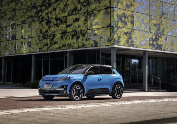 Nissan Micra 2025 foto