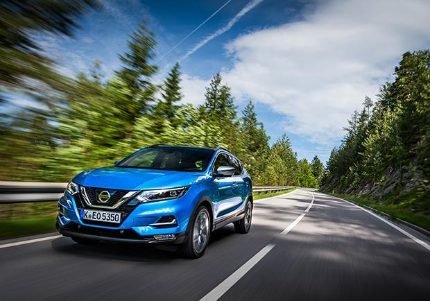 Nissan Qashqai restyling 2017 tre quarti anteriore