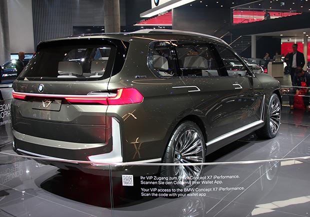 Novità BMW X7 iPerformance Concept Salone di Francoforte 2017 2