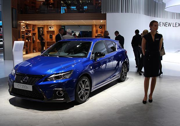 Novità Lexus CT200h al Salone di Francoforte 2017 3