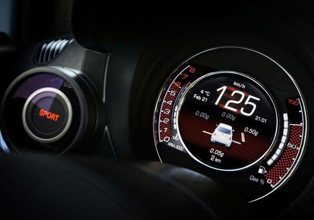 Nuova Abarth 500 display TFT