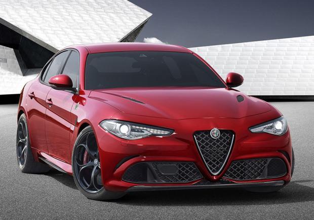 Nuova Alfa Romeo Giulia 2015 anteriore