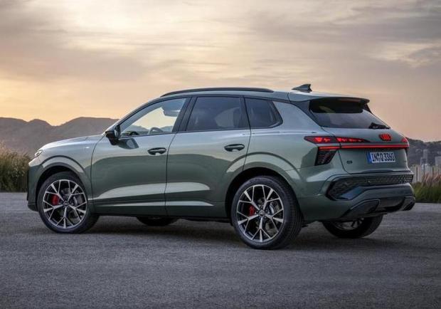 Nuova Audi Q3 - vista laterale