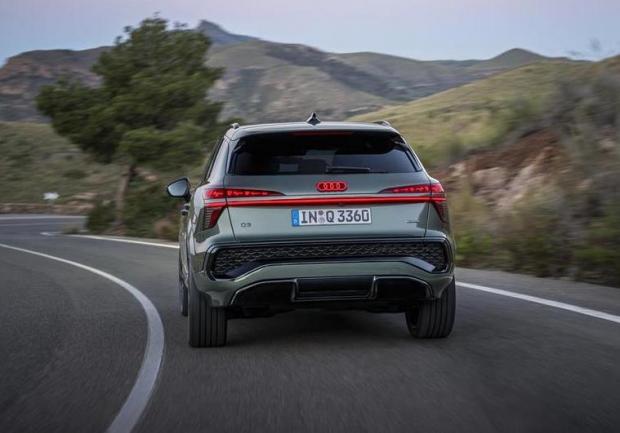 Nuova Audi Q3 - vista retro