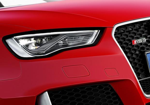 Nuova Audi RS3 Sportback 2015 dettaglio anteriore