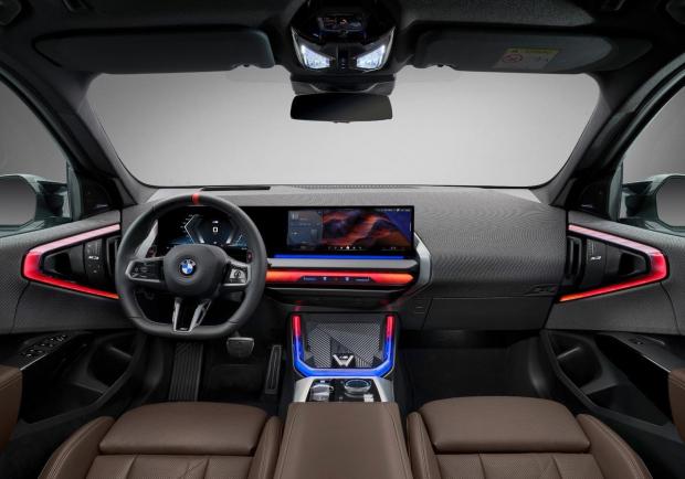 Nuova BMW X3 2024 motori dotazione dimensioni 4