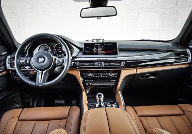 Nuova BMW X6 M interni