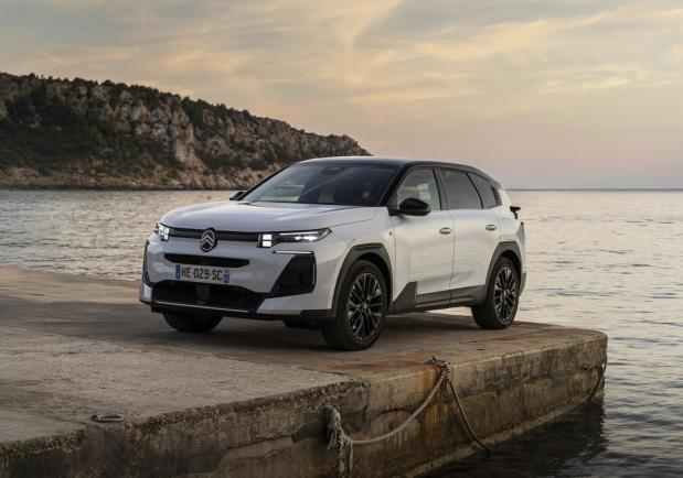 Nuova Citroen C5 Aircross Plug-in Hybrid 3