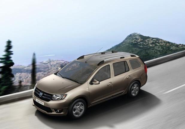 Nuova Dacia Sandero Wagon tre quarti anteriore