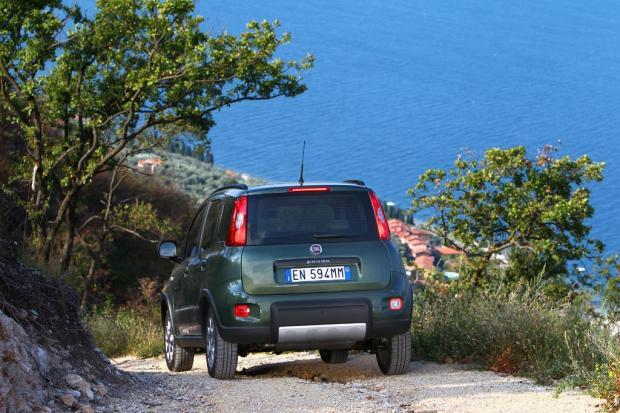 Nuova Fiat Panda 4x4 posteriore