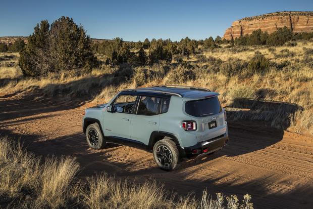 Nuova Jeep Renegade tre quarti posteriore sinistro