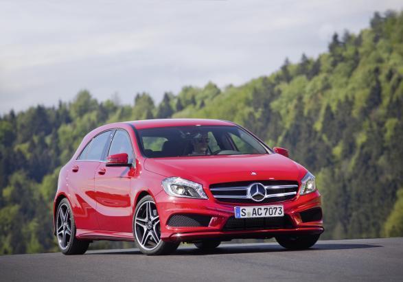 Nuova Mercedes Classe A 2012 tre quarti anteriore lato destro