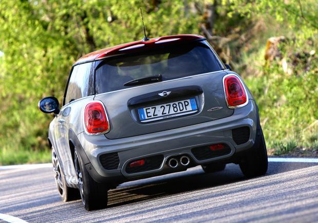 Nuova Mini John Cooper Works 2015 posteriore