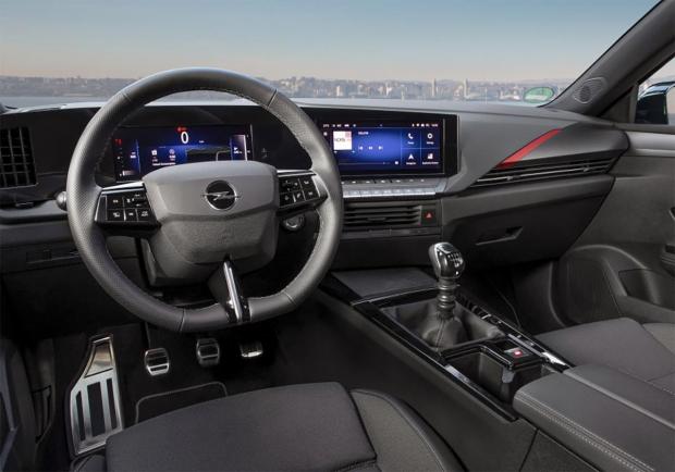 Nuova Opel Astra 2022 interni