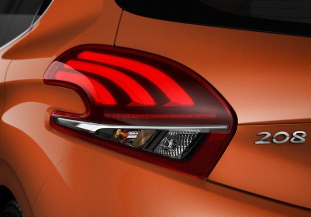 Nuova Peugeot 208 restyling 2015 nuovi fari