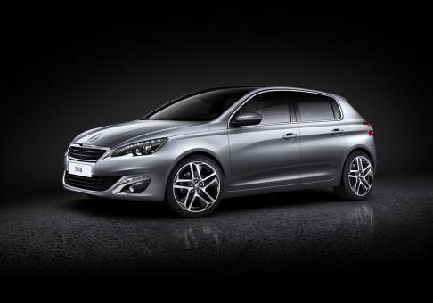 Nuova Peugeot 308 tre quarti anteriore lato sinistro