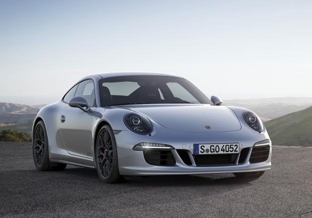 Nuova Porsche 991 Carrera 4 Coupé anteriore