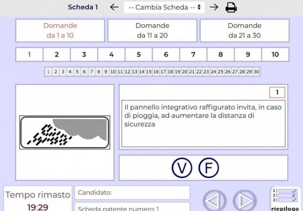 Nuova scheda patente a 30 quiz