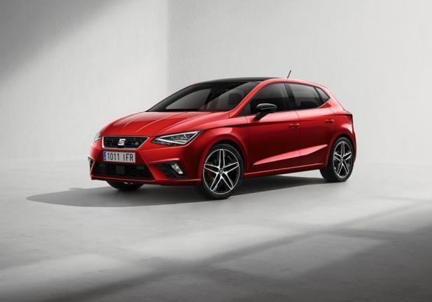 Nuova Seat Ibiza tre quarti anteriore