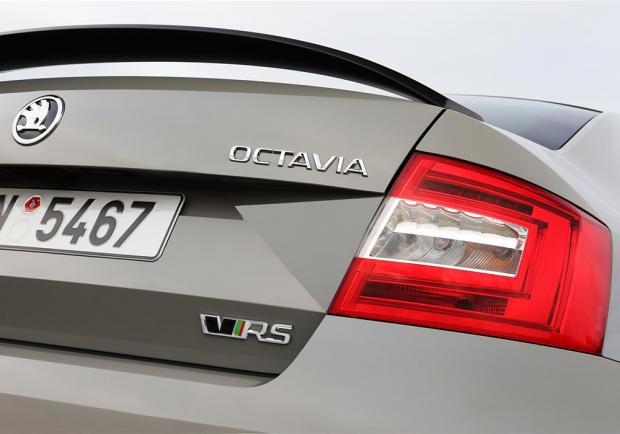 Nuova Skoda Octavia RS 230 logo