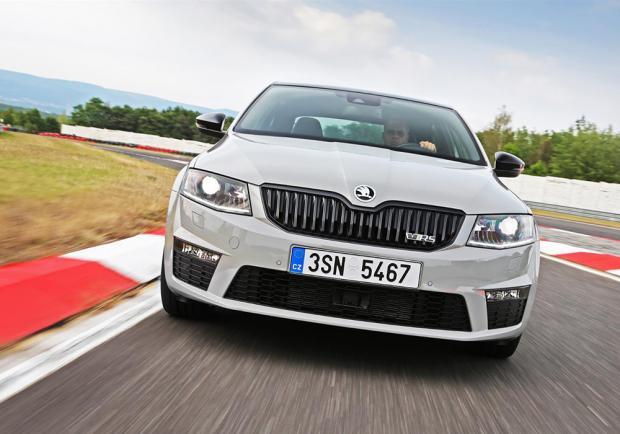 Nuova Skoda Octavia RS 230