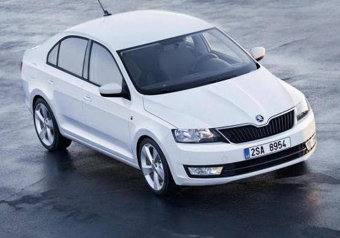 Nuova Skoda Rapid tre quarti anteriore