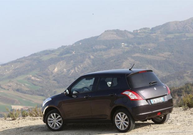 Nuova Suzuki Swift 4x4 DualJet profilo